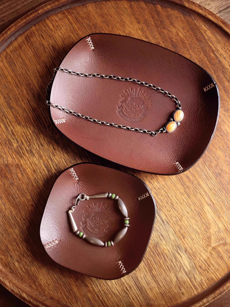 Handmade Italian Leather Valet - огляд і ціна Valet Tray Nightstand Organizer Leather